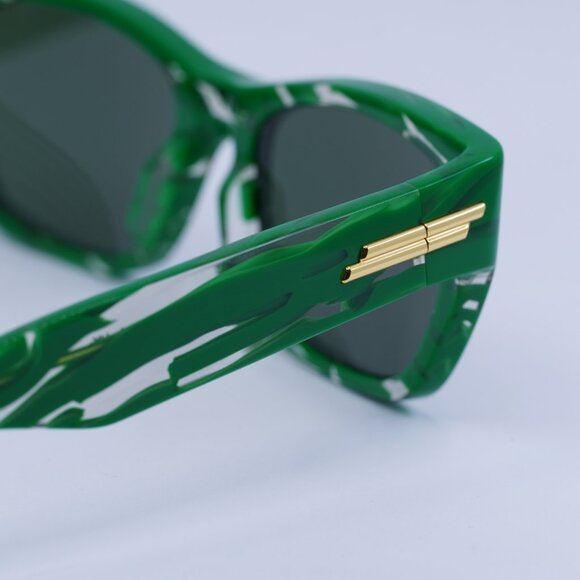 Bottega Veneta BV1143S 004 Sunglasses Green/White Rectangular Frame,Green Lenses main image 9